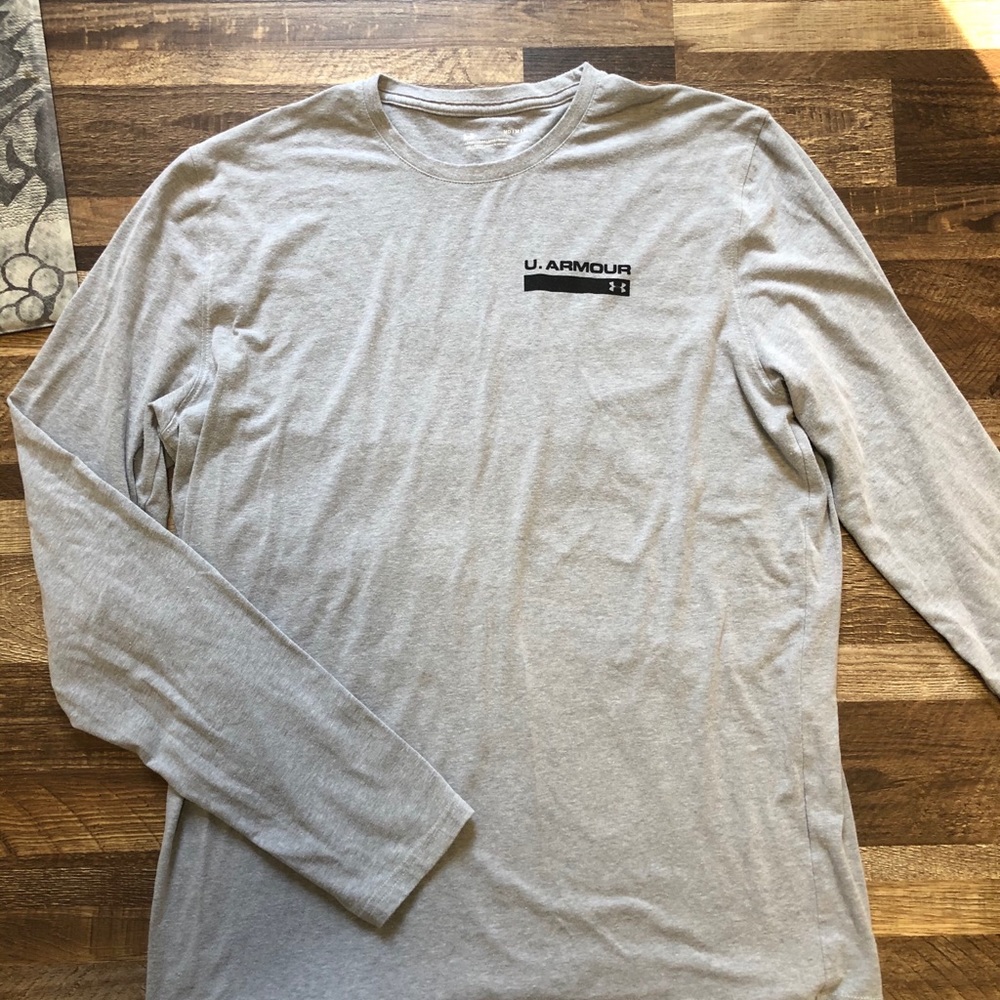 Under Armour men’s long sleeve t Size Medium